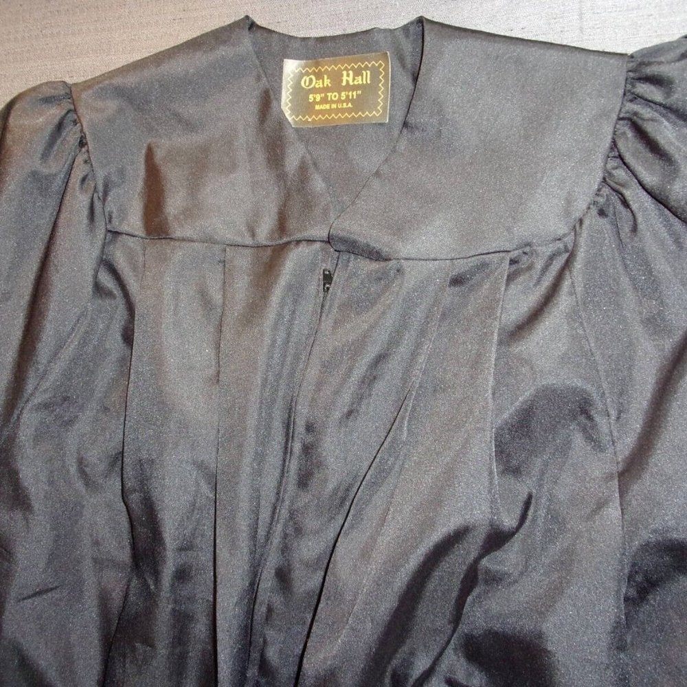Oak Hall 5'95'11 School College Graduation Gown Hall… Gem